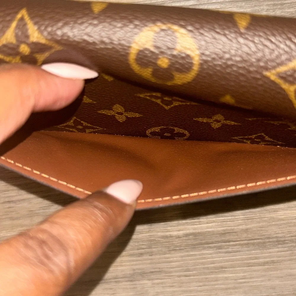 Louis Vuitton Monogram Sarah‎ Wallet